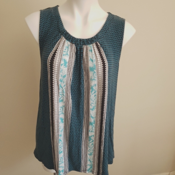 croft & barrow Tops - Croft & Barrow Medium Black and Green Pattern Top